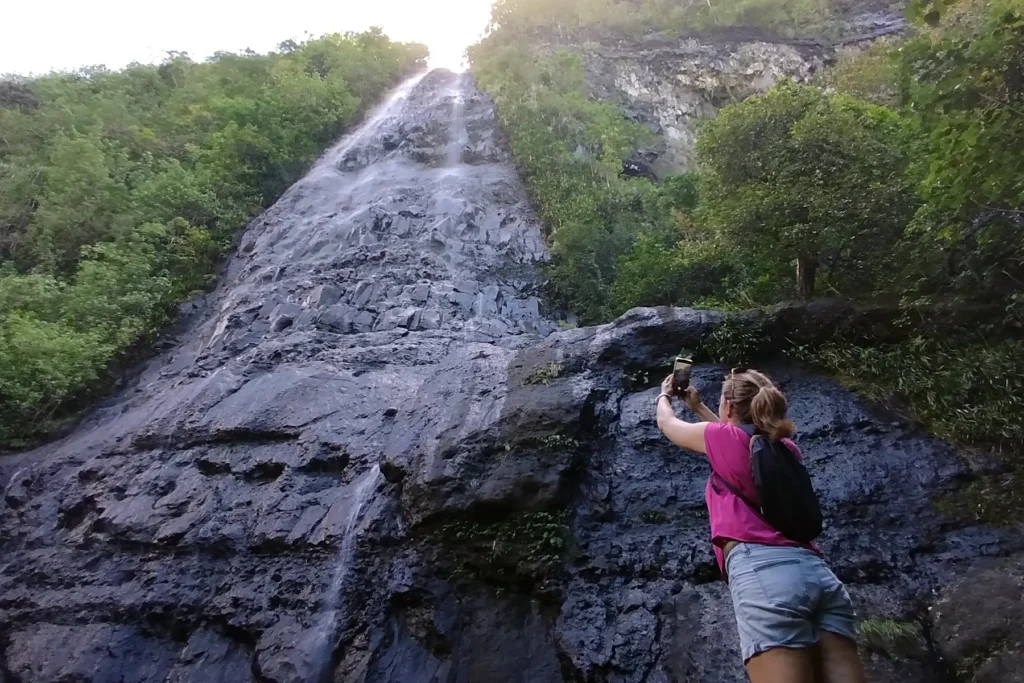 best-photo-spot-moorea-putoa-waterfall