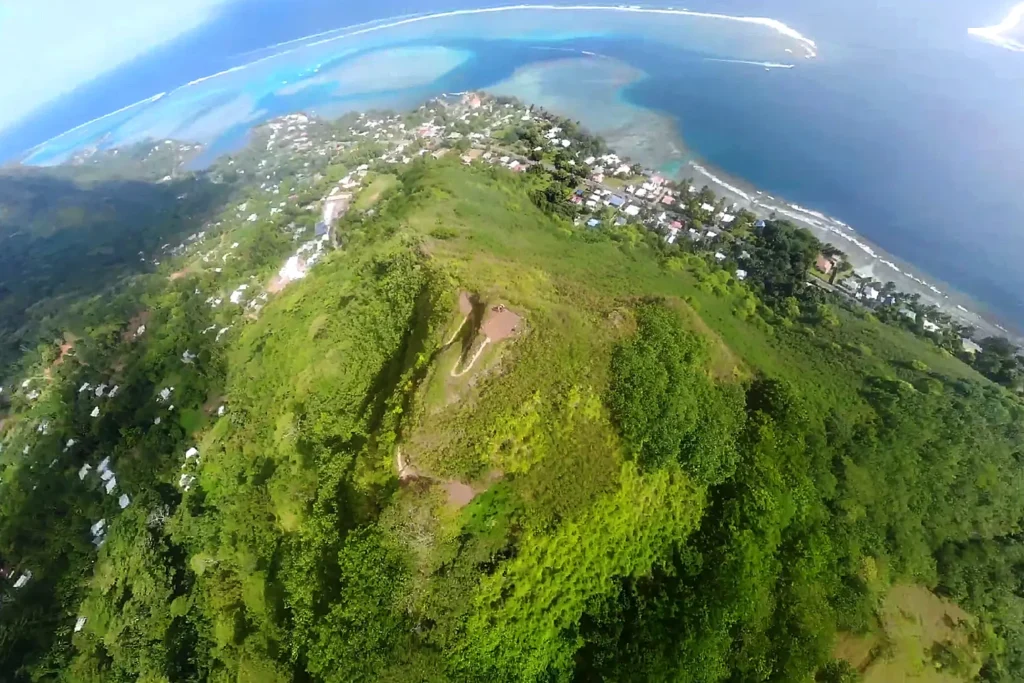 magic-mountain-moorea-drone-view-panorama