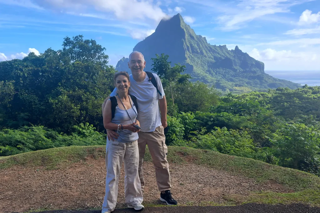 opunohu-belvedere-outlook-guided-tour-moorea