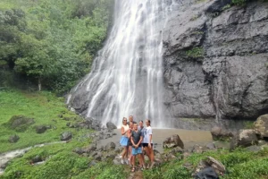 private-moorea-island-tour-guided-hike-putoa-waterfalls